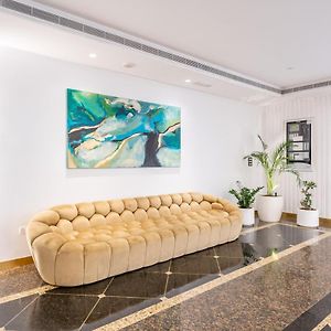 Veer Apartments - 82Nd Floor Princess Tower - Palm View